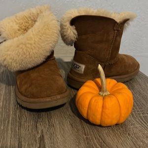 Ugg kids size 10